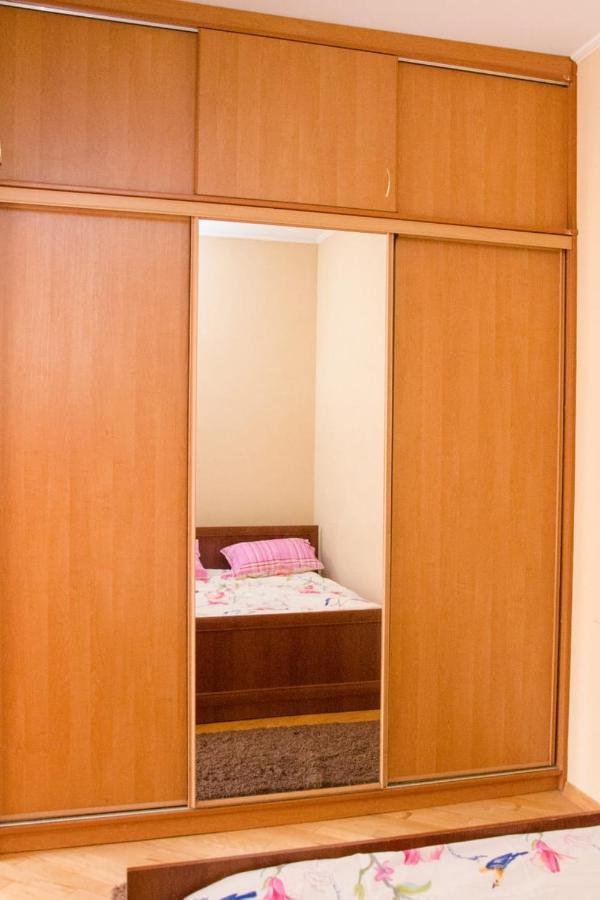Svobody Avenue Apartment Lviv Extérieur photo
